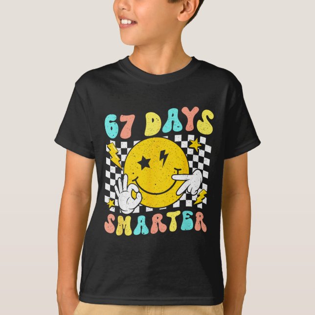 67th Day Of School Shirt 67 Days Smarter Teacher B T Shirt (Framsida)