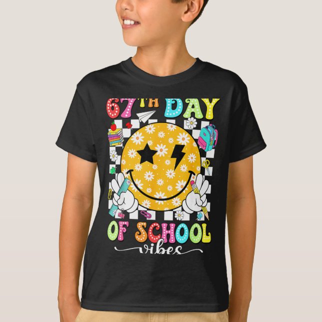 67th Day Of School Vibes 67 Days Smarter Teacher B T Shirt (Framsida)