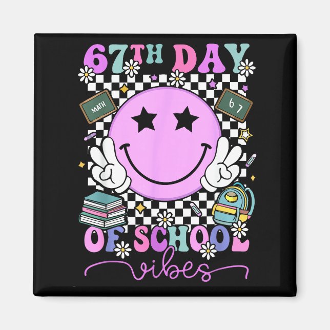 67th Day Of School Vibes Groovy Retro 100 Days Of  Magnet (Framsidan)