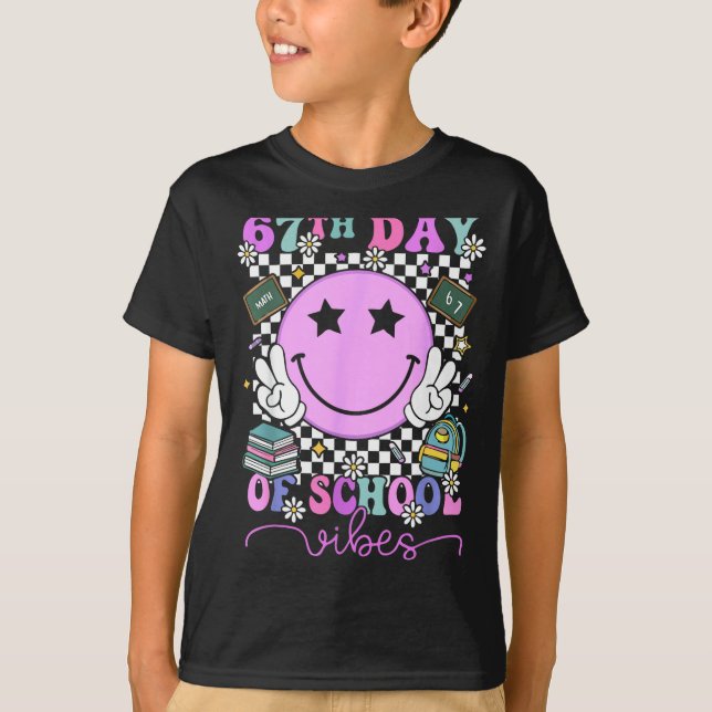 67th Day Of School Vibes Groovy Retro 100 Days Of  T Shirt (Framsida)