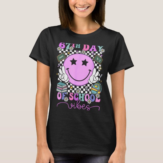 67th Day Of School Vibes Groovy Retro 100 Days Of  T Shirt (Framsida)