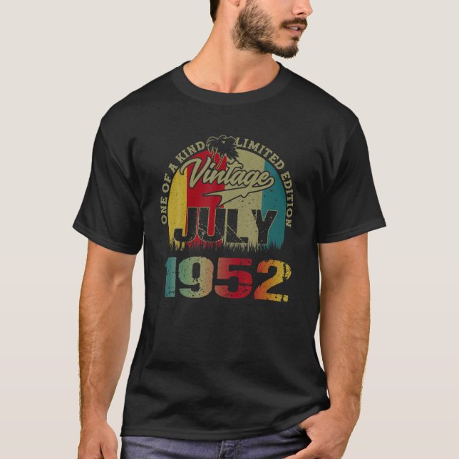 69:e födelsedagen ger 69 år gammal retro född i ju t shirt (Framsida)
