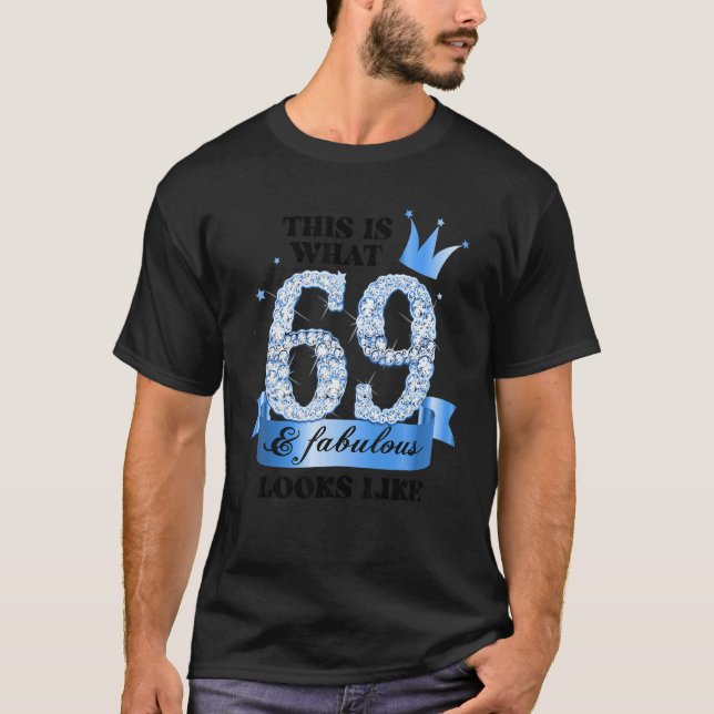 69 & Fabulous I Blue White Party Group Candid Phot T Shirt (Framsida)