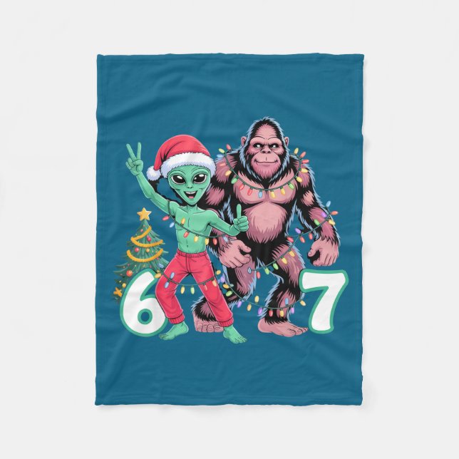 6 7 Meme Christmas Alien Sasquatch Six Seven Fun  Fleecefilt (Framsidan)
