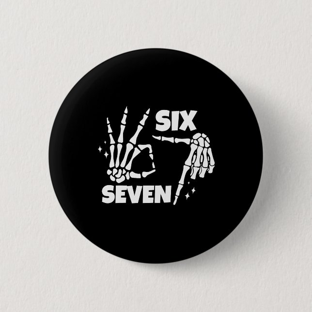 6 7 Meme Funny Skeleton Hands Halloween Couples Si Knapp (Framsida)
