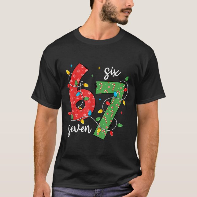 6 7 Six Seven Meme Xmas Lights Candy Cane Christma T Shirt (Framsida)