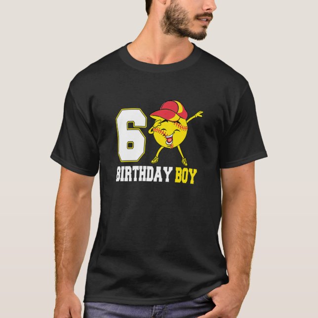 6 års gamla gåvor Dabbing Softball 6e Birthday Boy T Shirt (Framsida)
