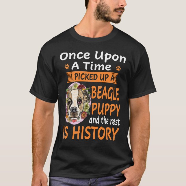 6 En vid en tidskrävande valp T Shirt (Framsida)