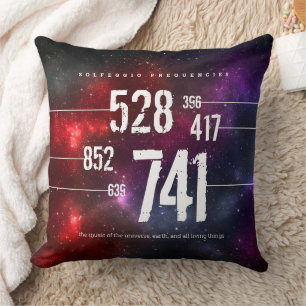 6 Solfeggio Frequences on Cosmic Dust Starfield Kudde