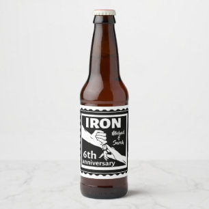 6e bröllop-årsdagen av den traditionella presenten ölflaska etikett