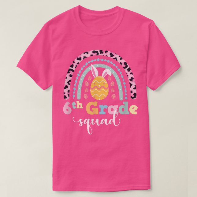 6e Klass Squad Leopard Rainbow Påskhare Teach T Shirt (Design framsida)