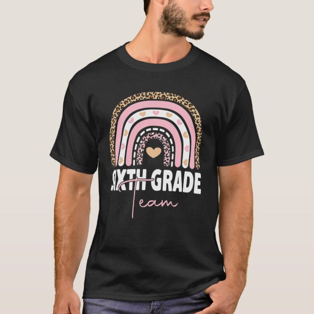 6th Grade Teacher Rainbow Back To School Hello Six T Shirt (Framsida)