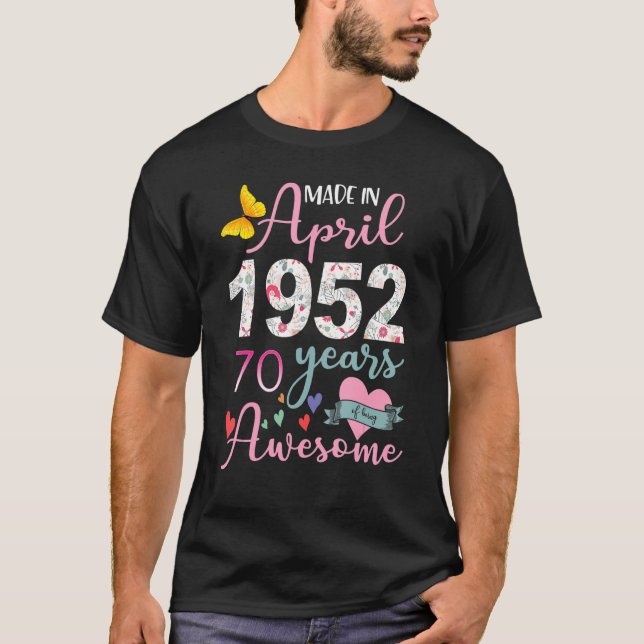 70 års ålder i april 1952 Blommigt 70:e födelsedag T Shirt (Framsida)