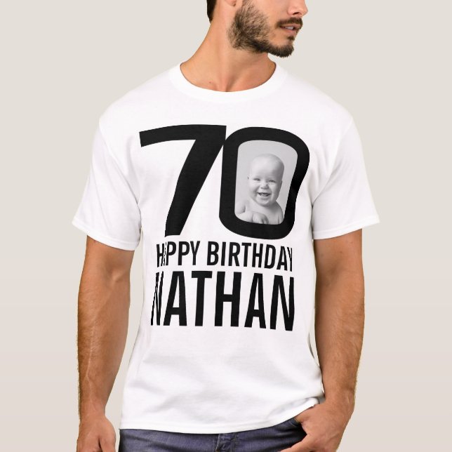70-årsdag, mono anpassningsbar nu och sedan foto n t shirt (Framsida)