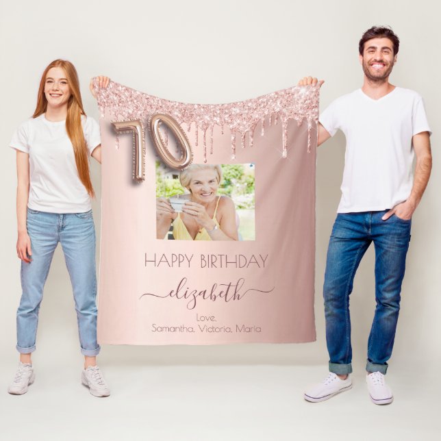 70-årsfoto av rosa-vänner i ro guld glitter fleecefilt (På plats)