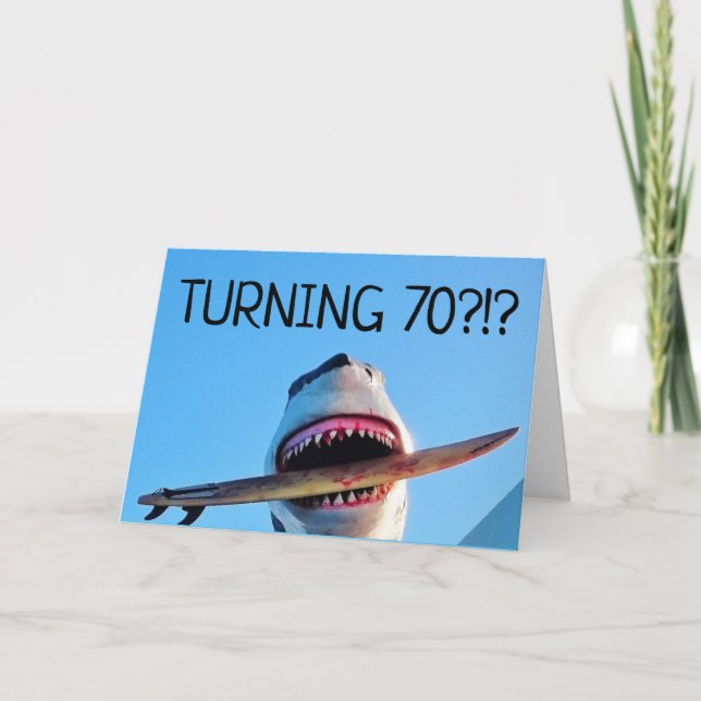 70 BIRTHDAY KILLER SHARK GREETING CARDS KORT (Framsida)