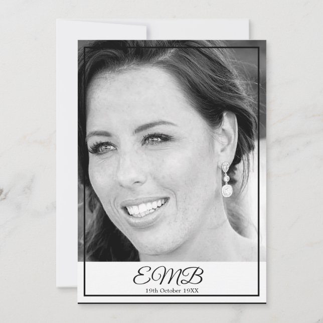 70:e födelsedag Photo Monogram Elegant Birthday Inbjudningar (Baksida)