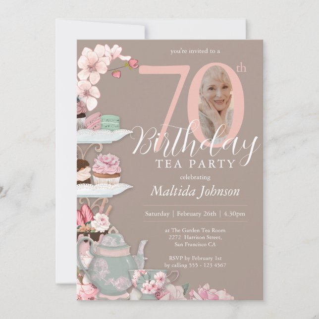 70:e födelsedag Tea Party Rosa Blommigt Anpassning Inbjudningar (Framsida)