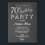 70:E FÖDELSEDAGSFESTENS CHALKBOARD-ÖVERPRISE INBJU INBJUDNINGAR<br><div class="desc">Black & White Chalkboard Födelsedagsfest inbjudan. Perfekt för alla ålders Födelsedagsfester.. ÄNDRA ENKELT TEXTEN TILL KOSTYM PARTY. Bakåtskriften ingår.</div>