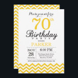 70:e födelsedagsinbjudan Gult Chevron Inbjudningar<br><div class="desc">70:e födelsedagsinbjudan till Gult Chevron. Black and White. Vuxen Birthday. Man eller Women Bday Inbjudan. Om du vill göra ytterligare anpassningar klickar du på knappen "Anpassa" och användor verktyg som är utformat för att ändra mallen.</div>