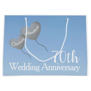 70:e platinum bröllop-årsdagen hjärtballonger