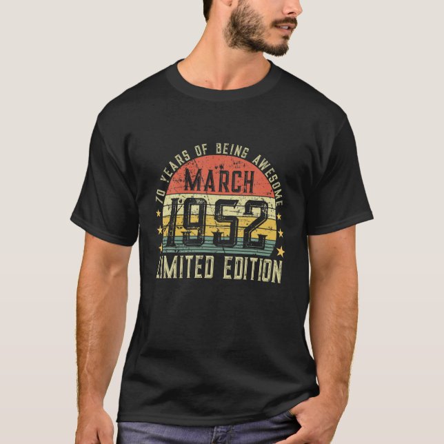70 Födelsedagen Manar mars 1952 70 år T Shirt (Framsida)