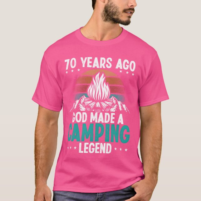 70 Year Old Camping Legend Scout 70Birthday Camper T Shirt (Framsida)