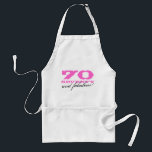 70th Födelsedaggåvaförkläde | 70 och sagolikt! Förkläde<br><div class="desc">70th Födelsedaggåvaförkläde | 70 och sagolikt! Den Personalizable åldern numrerar och färgar. Gullig gåva för kvinnor: mamma,  moster,  syster,  mormor,  vän Etc.</div>