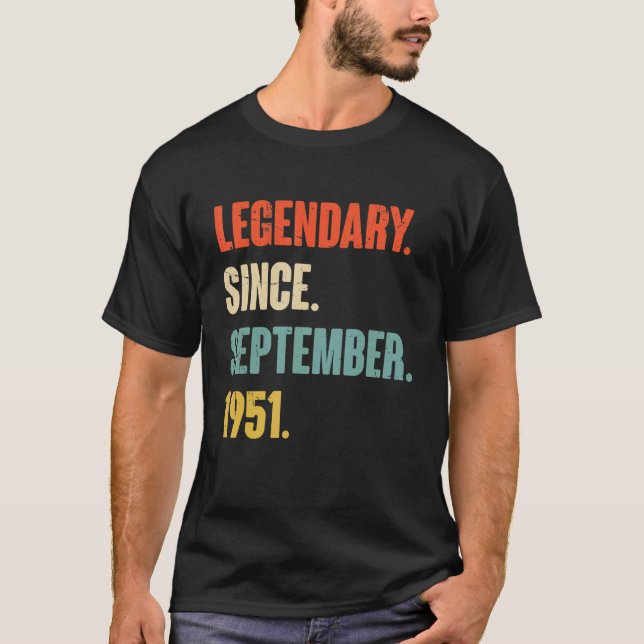 71 års ålder sedan september t shirt (Framsida)