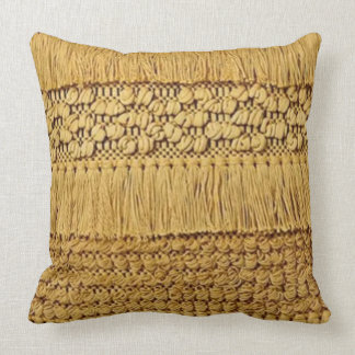 73, Woven, (Faux), Gold with Fringe Accents Kudde
