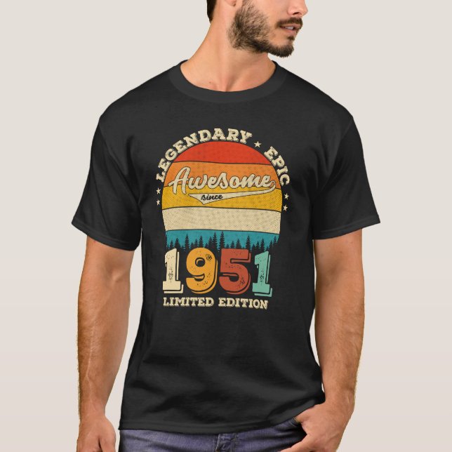 74-årig dagstidning 1951 Fantastisk 74:e födelseda T Shirt (Framsida)