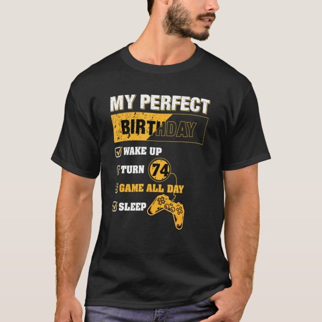 74:e Perfekten, 74 års gammalt spel T Shirt (Framsida)