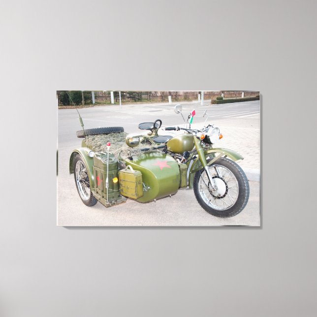 750B-2-armémotorcykel med sidvagnsoskärpa Canvastryck (Framsida)