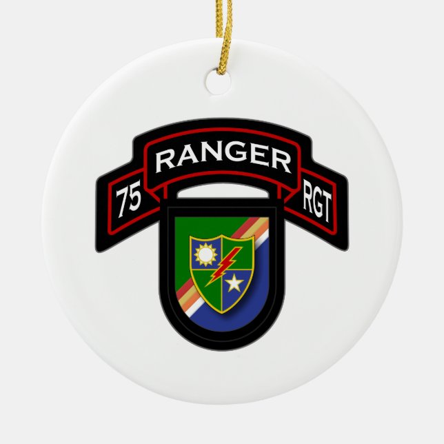 75:eskogsvaktaren Rgt - rullan & exponerar Julgransprydnad Keramik (Framsidan)