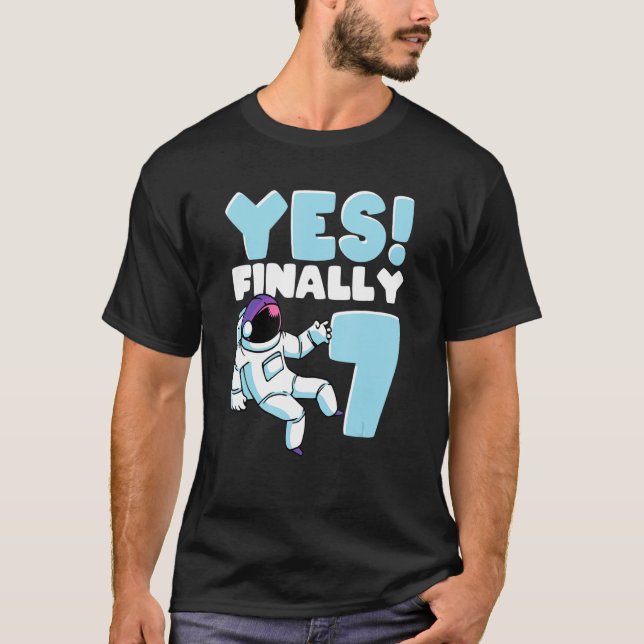 7:e Astronautrymme vid födelsedag Thame Party 7 År T Shirt (Framsida)
