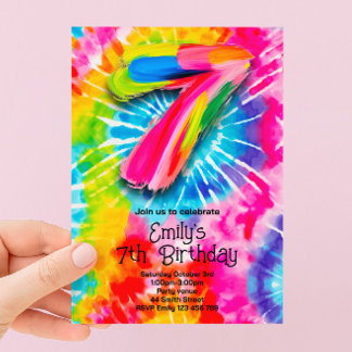 7:e födelsedagsfirande med Tie Dye Inbjudningar