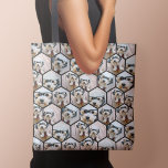7 Fotokollage - svart funky hexagon mönster Tygkasse<br><div class="desc">Använda dina SQUARE-foton för bästa resultat! En galen mönster med dina favoritfoton och valfri text. Om du vill ändra bakgrunden till färg - klickar du på anpassnings- eller avancerat designområde och väljer ett färg i färg-väljaren. Lägg till bilder och bilder i den här filmremsa om du vill ha en roligt...</div>