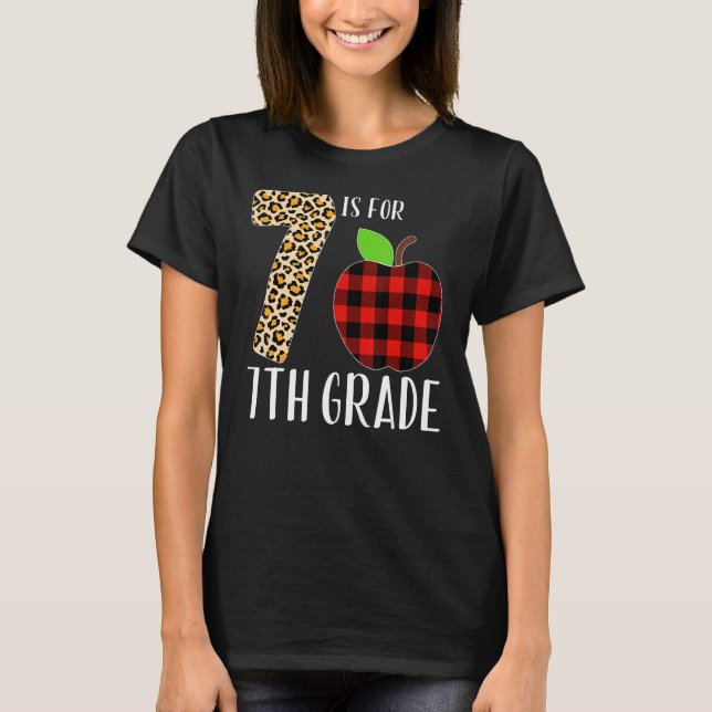 7 Is For 7th Grade Teacher Leopard Buffalo Plaid S T Shirt (Framsida)