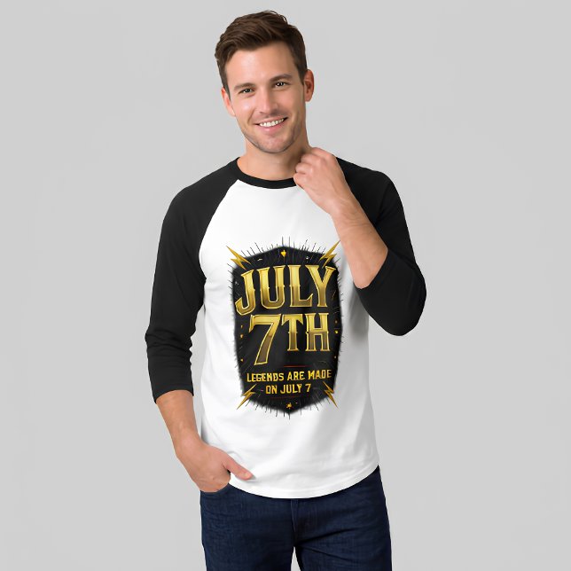 7 juli Födelsedagslegender Skapas Guld Blixt  T Shirt (Skapare uppladdad)
