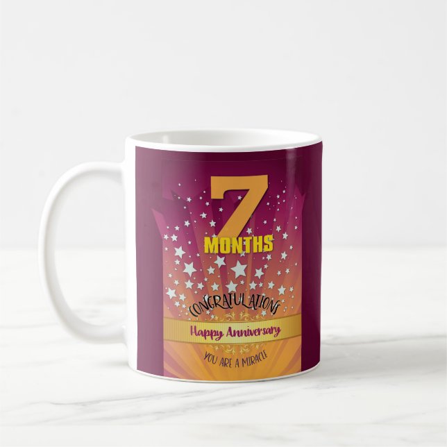 7 månaders anpassad återhämtningsjubileum fet siff kaffemugg (Vänster)