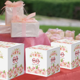 80-årsdagen rosa blommigtar vit tack presentaskar