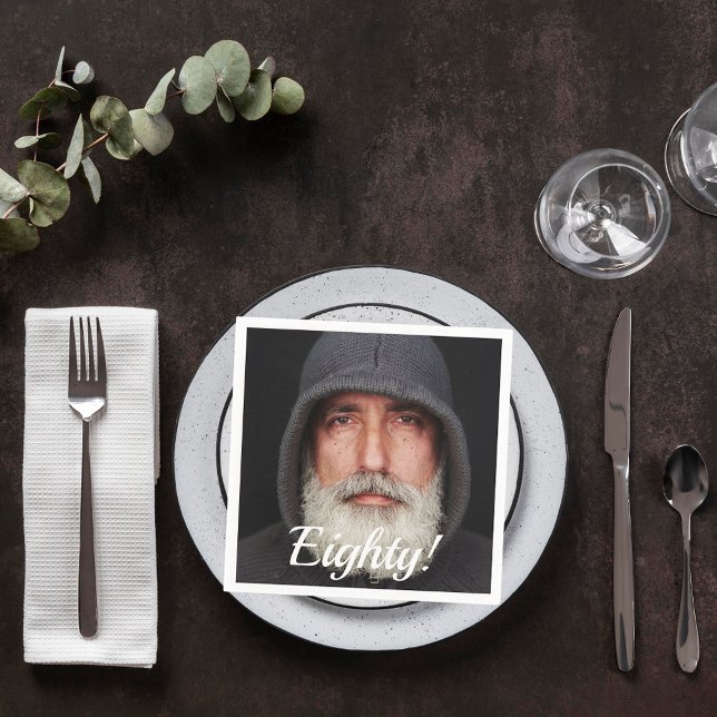 80-årsfoto 80 killar skript manar pappersservett (Skapare uppladdad)