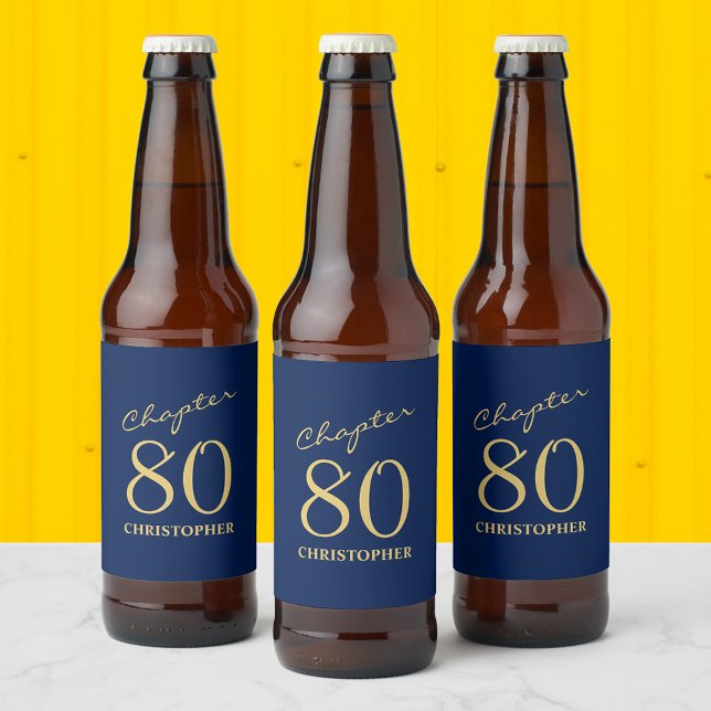 80:e födelsedag Kapitel 80 Blue Guld Ölflaska Etikett (Personalized 80th Birthday beer bottle labels to make that party unique.)