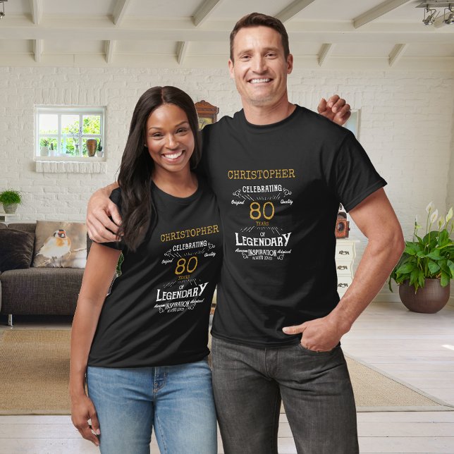 80:e födelsedag, svart Guld Retro T Shirt (A personalized classic party T-shirt for that special birthday turning 80)