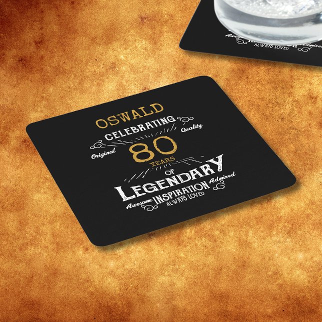 80:e födelsedagen Black Guld Legendary Retro Underlägg Papper Kvadrat (A personalized elegant paper coaster that is easy to customize for that special 80th birthday party.)