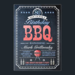 80:e födelsedagsbjudan BQ-inbjudan | Chalkboard Inbjudningar<br><div class="desc">80:e födelsedag BQ-inbjudningar i en klassisk kalkbräda stil. Grill,  stjärnor och öl. Lätt att anpassa!</div>