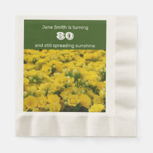 80:e Födelsedagsfesten Gula blommor Firande Pappersservett