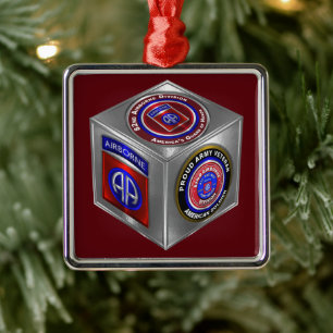 82:a Airborne Division Julklapp Julgransprydnad Metall