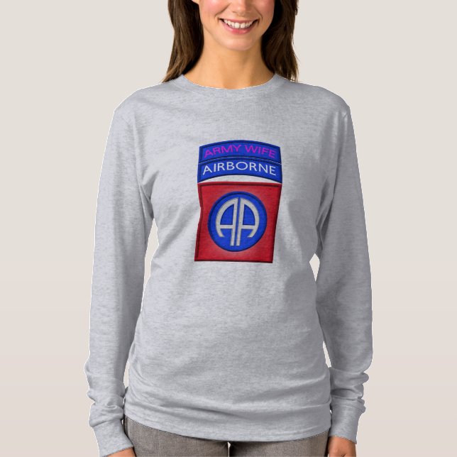 82:a Airborne Division ’Paratrooper Wife’ T Shirt (Framsida)