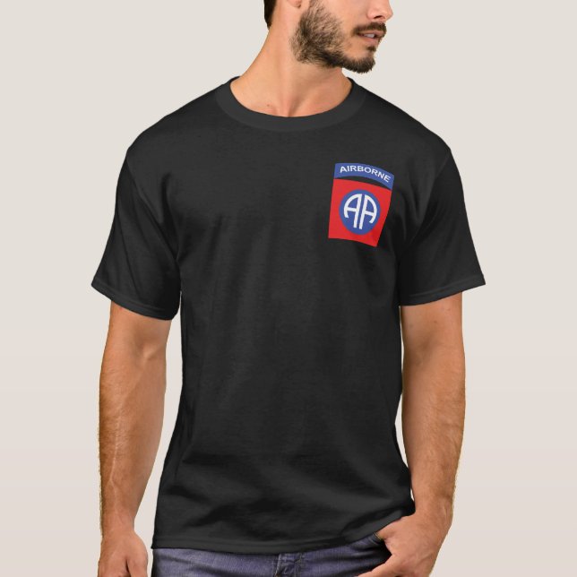 82:a Airborne Pocket T-shirt (Framsida)